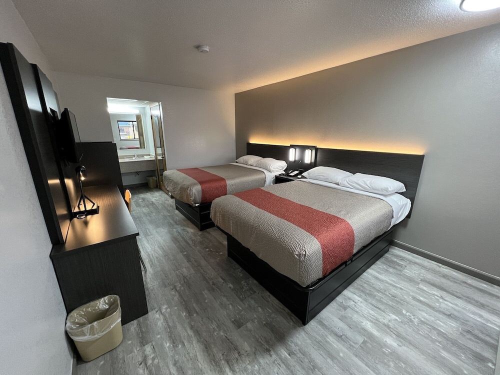 Motel6 Dyersburg, TN 18/50
