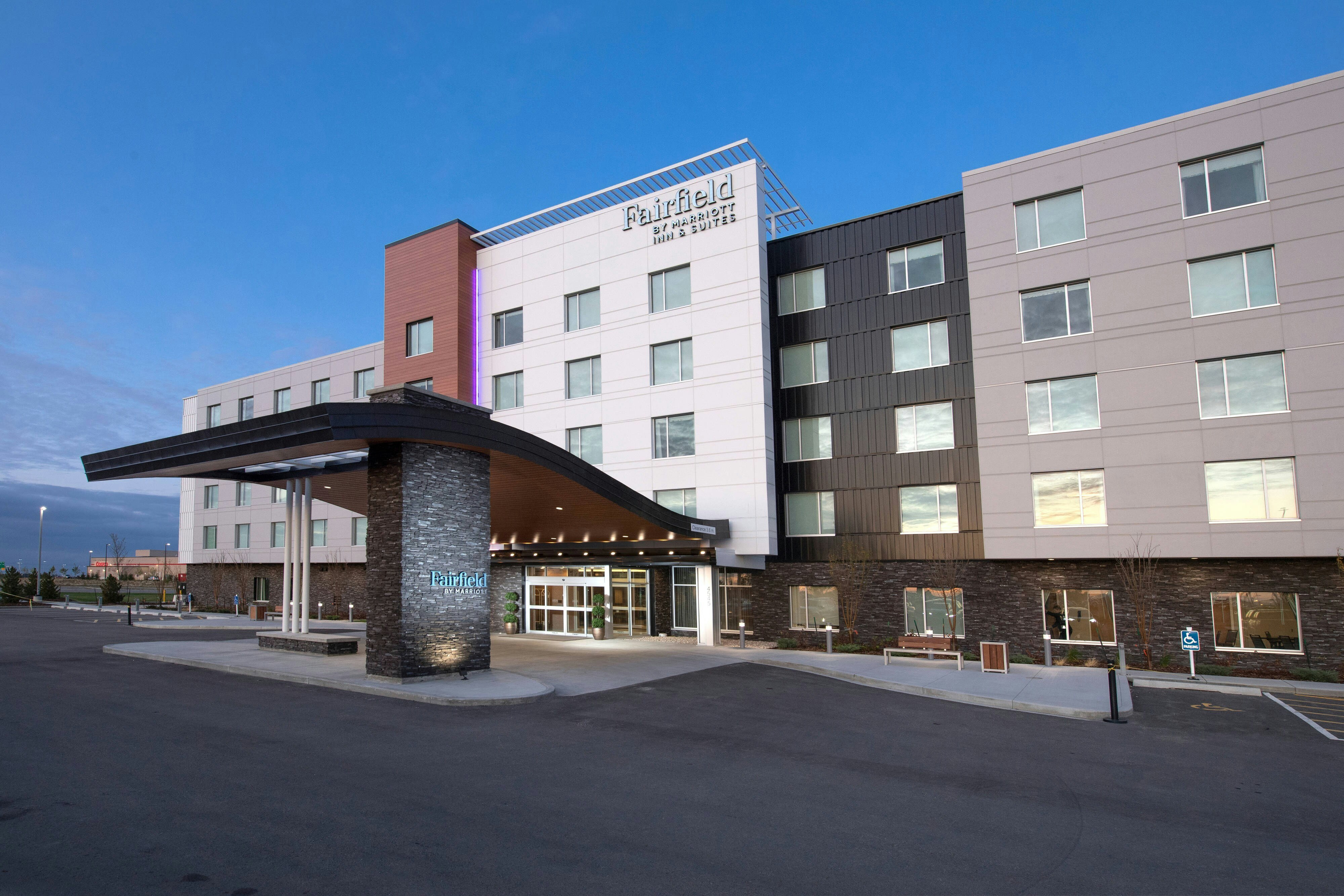 Fairfield By Marriott Edmonton International Airport 15/16