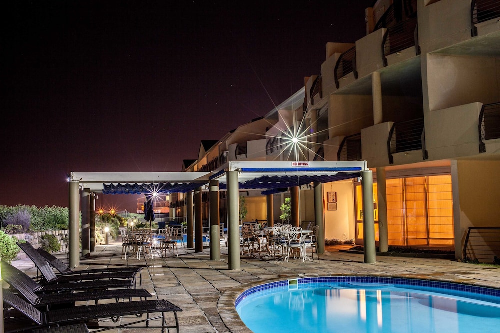 Cape Town Beachfront Apartments At Leisure Bay 30/50