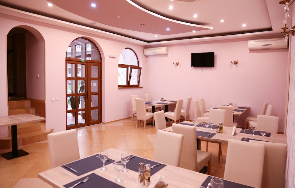 Apollonia Hotel 26/35