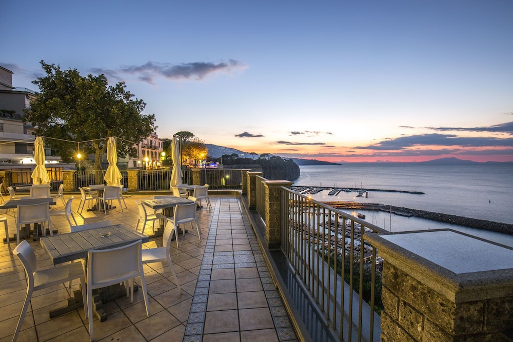 HOTEL LA RIPETTA RESTAURANT & SPA 24/28