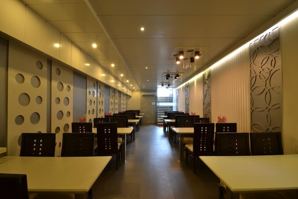Hotel Central Residency 30/39