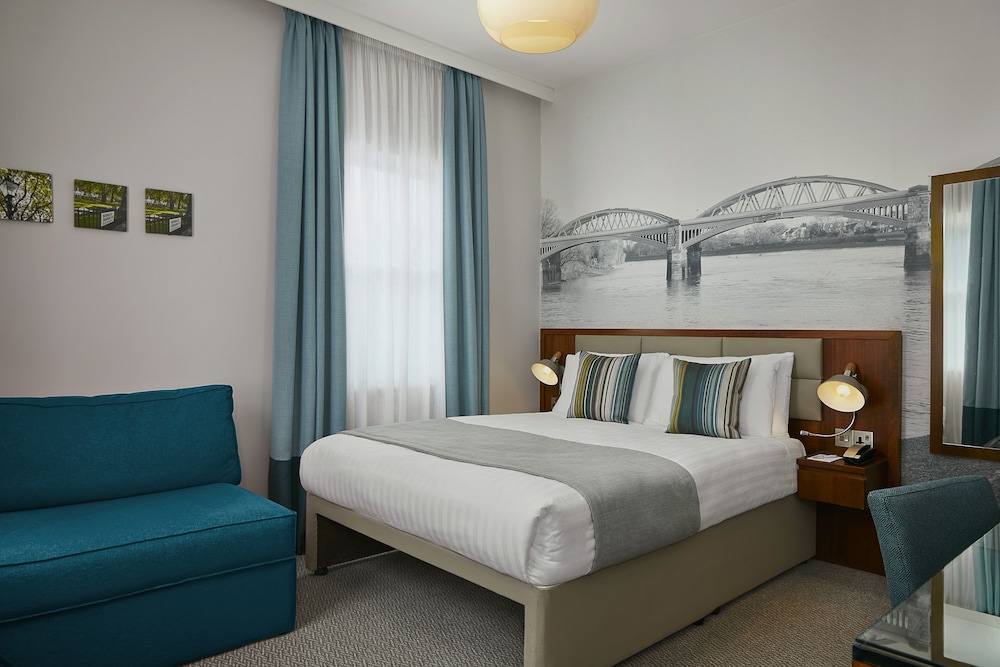 SUPERIOR, DOUBLE BED