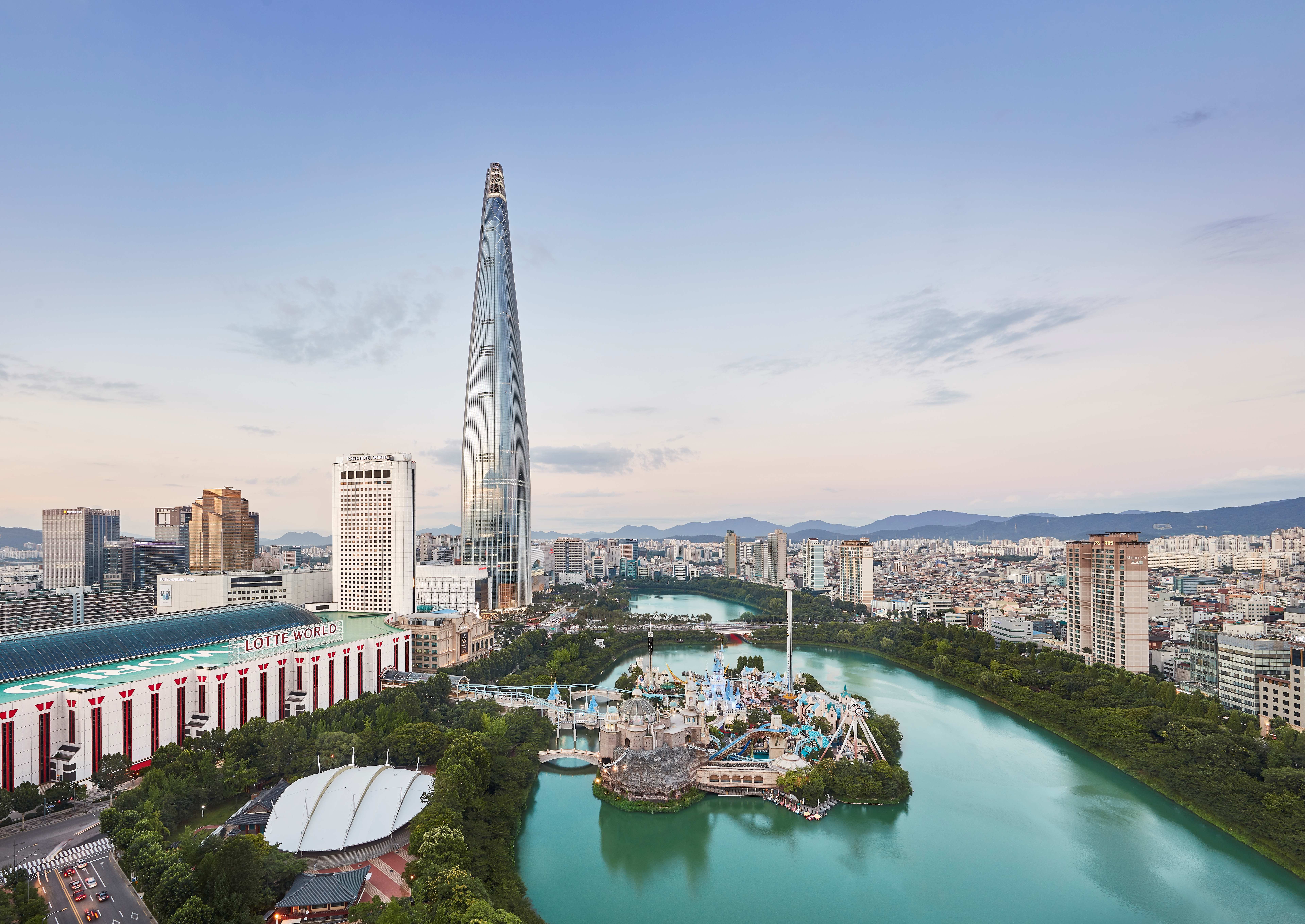 Lotte Hotel World 65/67