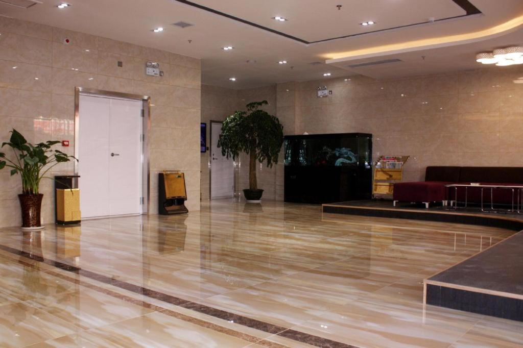 Thank Inn Plus Hotel (He'nan Zhoukou Chuanhui District Red Star Macalline) 16/49