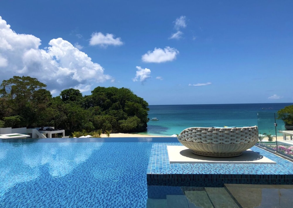 Crimson Resort & Spa Boracay 8/62