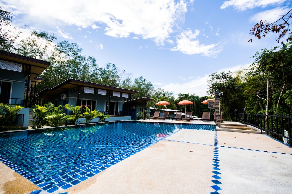 Chomphu Resort Khaolak 7/35