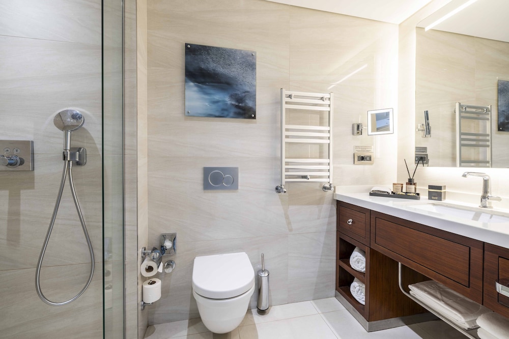 Tzl Suites 66/69