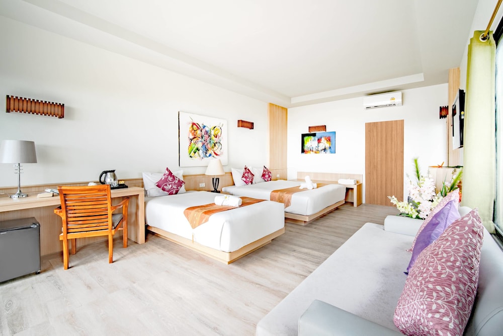 Villa Cha Cha Krabi Beachfront Resort 30/69
