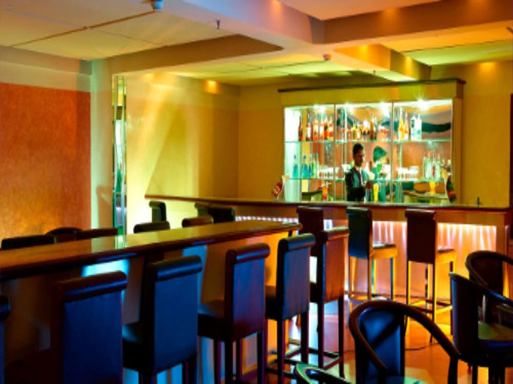 Classic Sarovar Portico 45/56