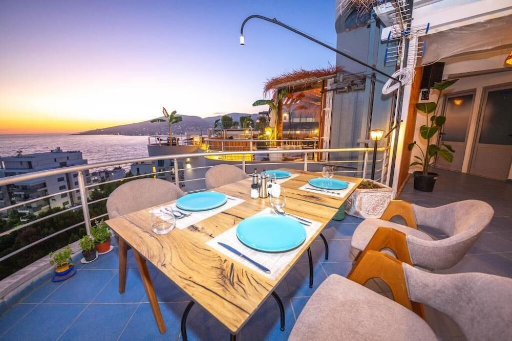 HOTEL SEASIDE SARANDA 40/52