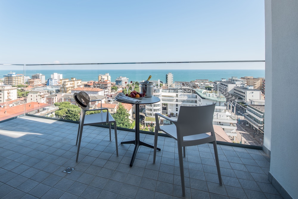 Hesperia Hotel & Residence 37/50