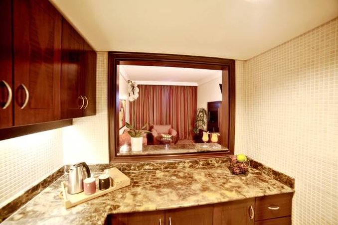 Raouche Arjaan By Rotana Beirut 14/32