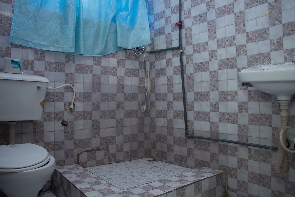 Ikeja Transit Hotel 11/14