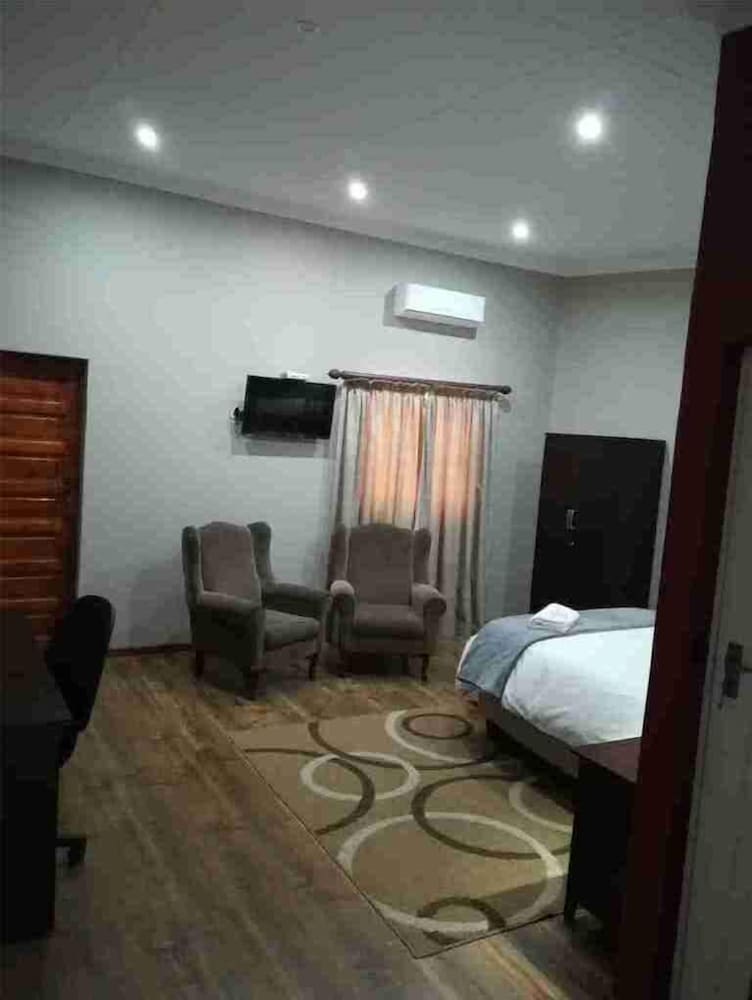 Tranquil House B&B @ 10 Berry St 17/44