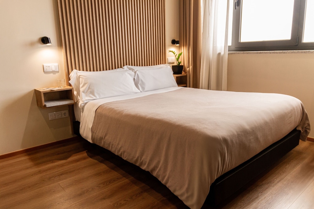 Room Select Porto 10/35