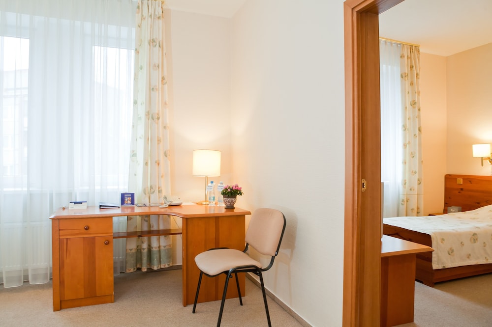 KOLONNA HOTEL BRIGITA 48/48