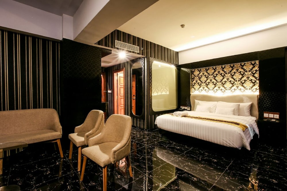 Kj Hotel 18/37