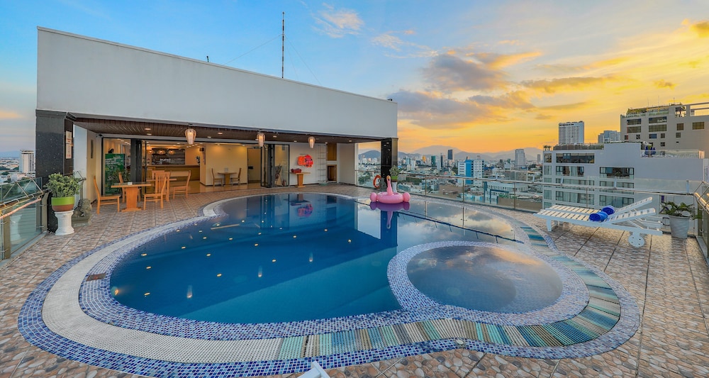 Merry Land Hotel Da Nang 27/29