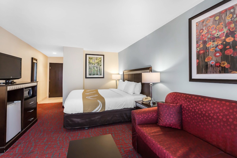 Comfort Inn & Suites Irvine Spectrum 24/49