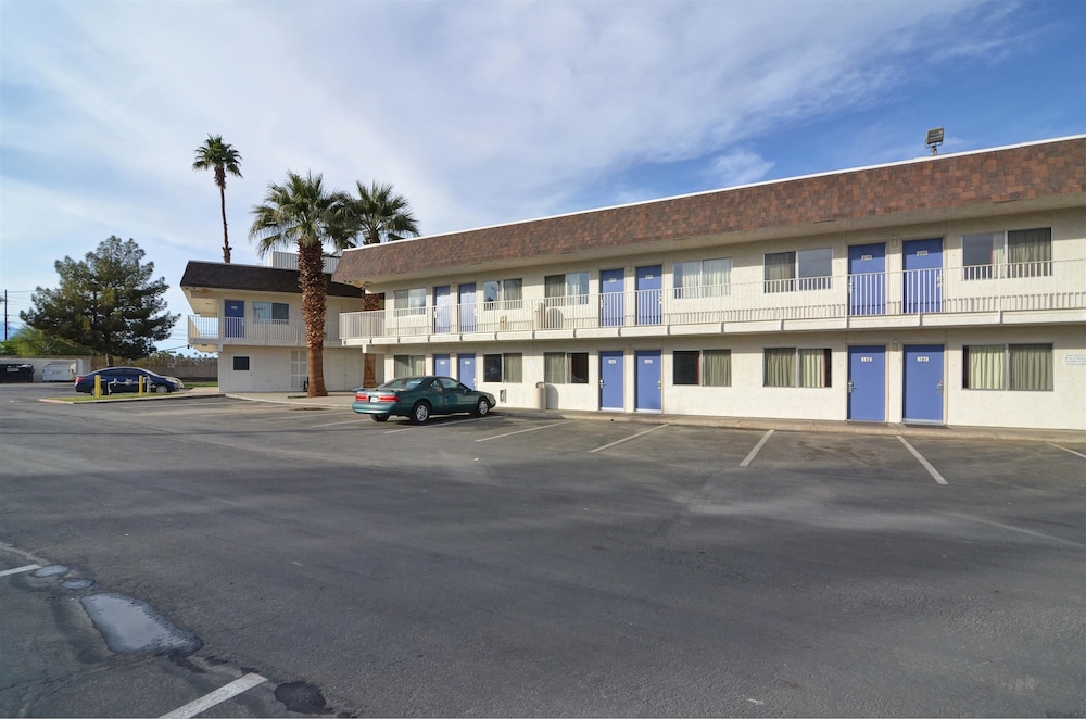 Motel6 Indio, CA - Palm Springs 6/39