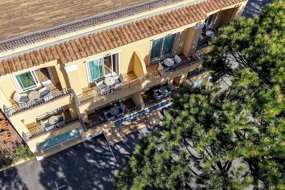 Hotel Le Petit Prince 45/49