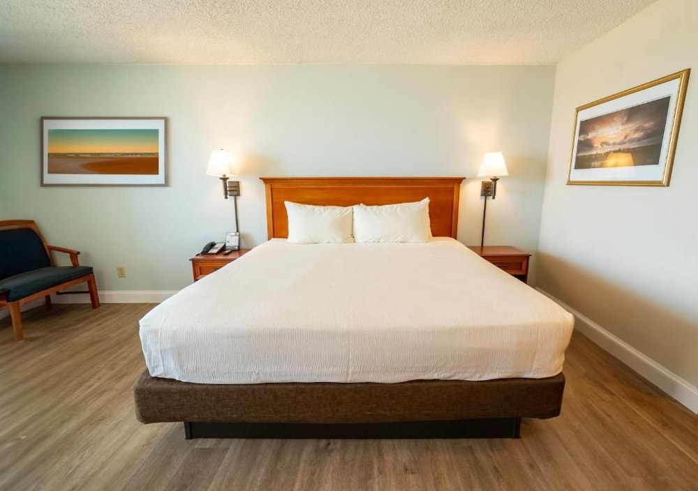 The Oceanfront Inn 12/42