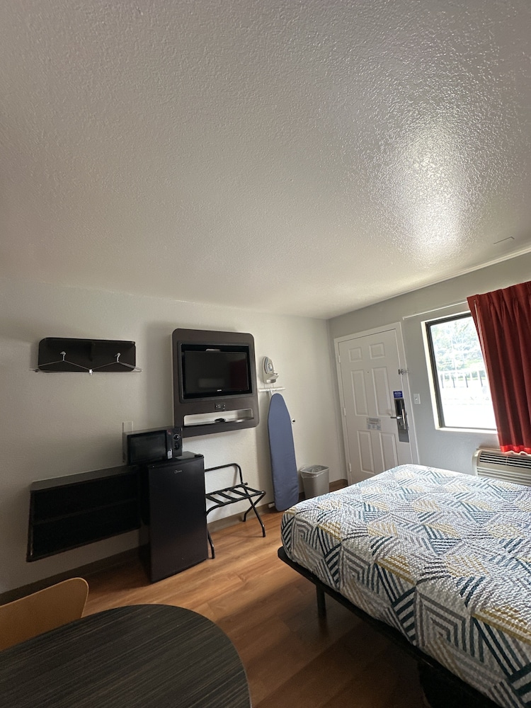 Motel6 San Diego Hotel Circle Mission Valley 39/61