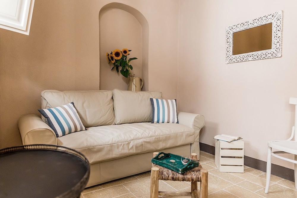 Borgo San Gaetano 20/50