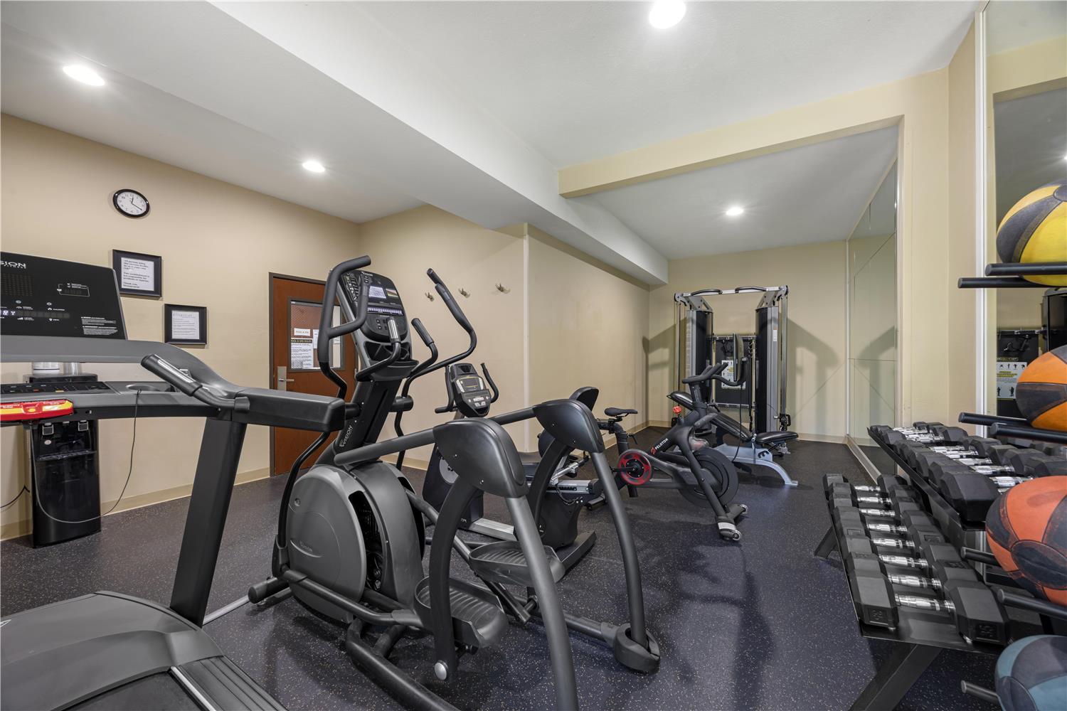 Best Western Plus Prairie Inn 8/19