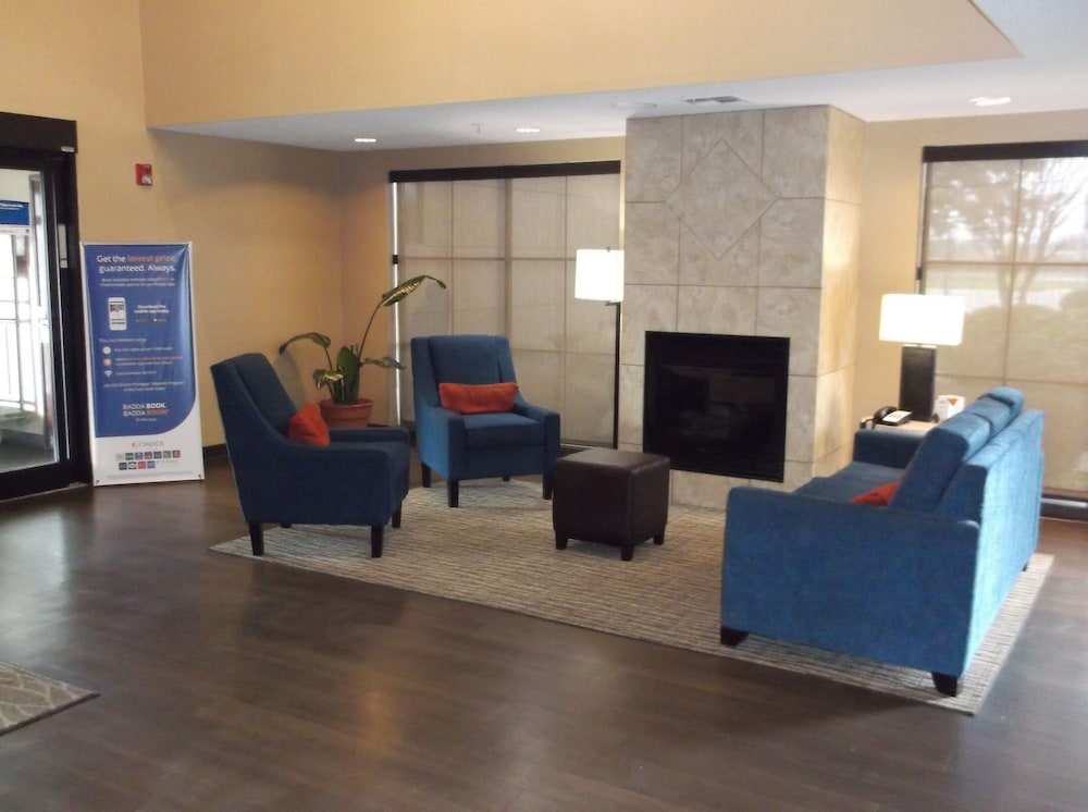 Comfort Inn and Suites Seguin, TX 22/37