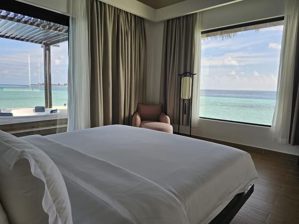 2 Bedrooms, Grand, Overwater, Atlantis, Villa, Double Bed, Private Pool