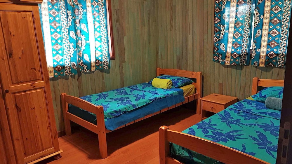 Moorea Surf Bed And Breakfast Hostel 10/32