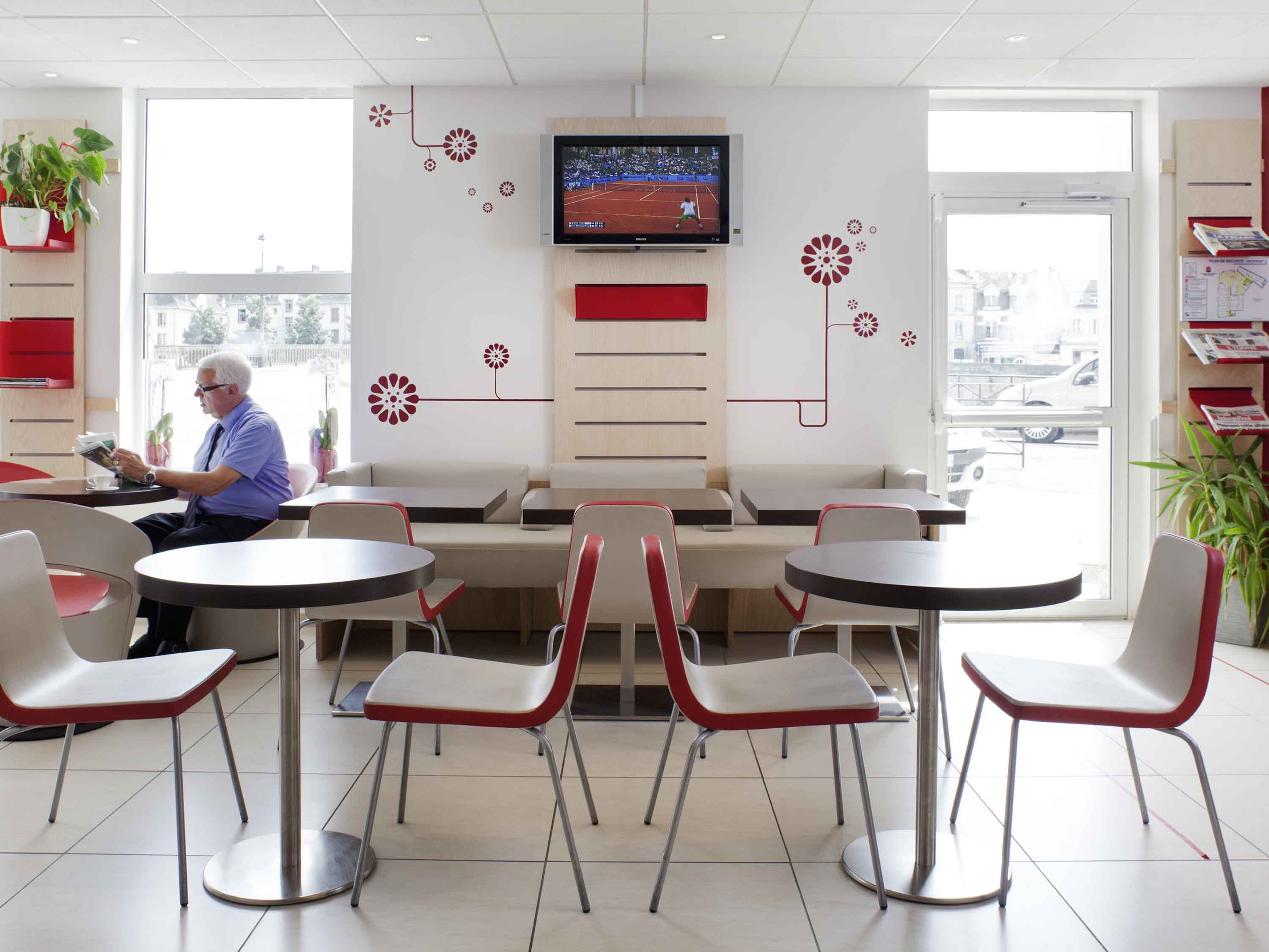 Ibis Auxerre Centre 24/50