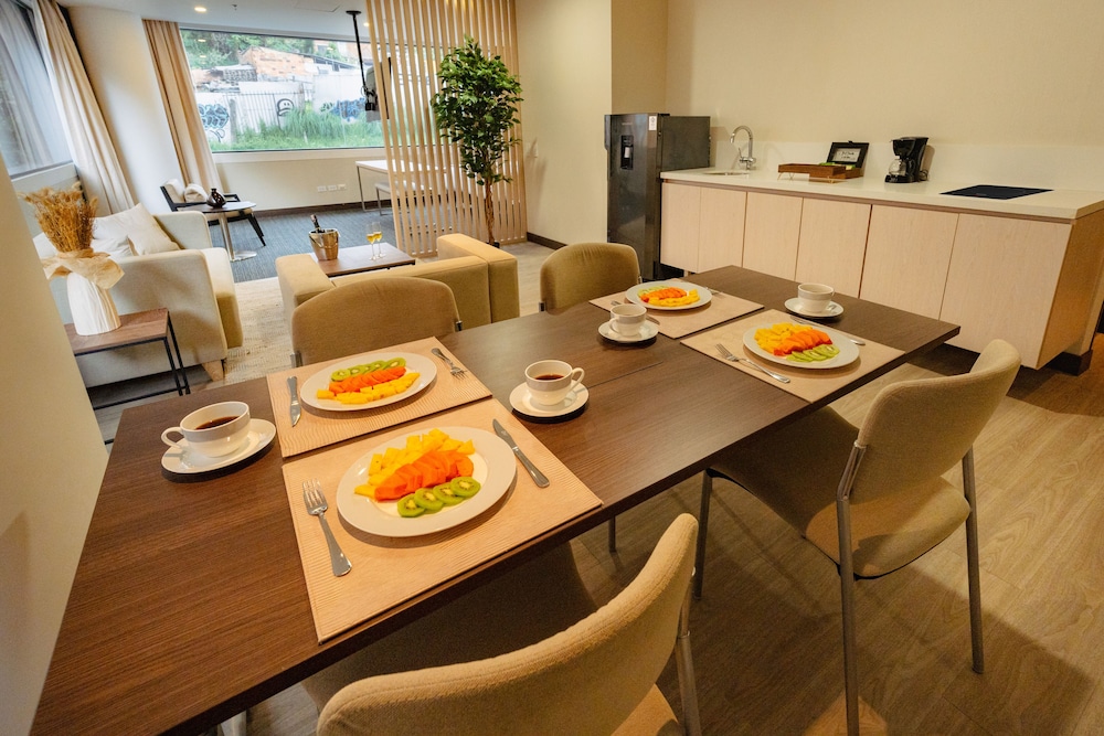 Liv Hotel Zona G 45/58