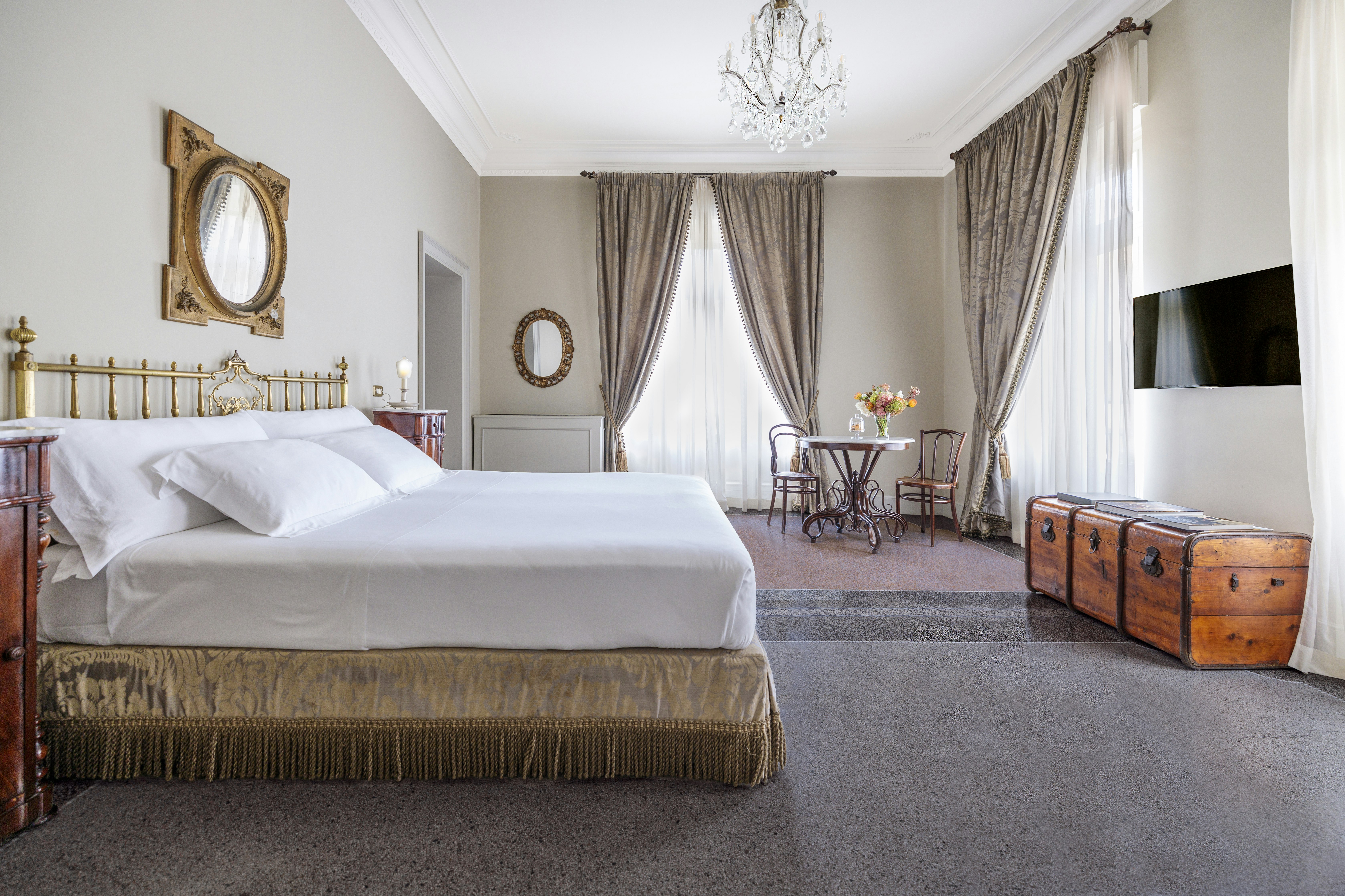 Hotel Locarno 14/73