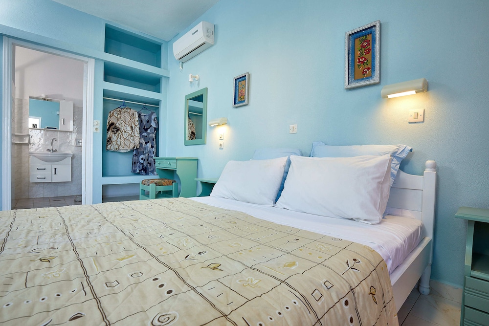 HOTEL GLAROS DIAFANI 11/50