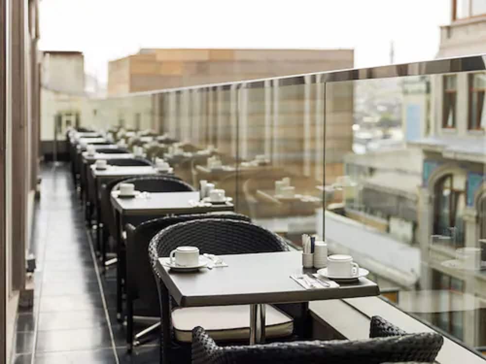 Manesol Galata Hotel 41/51