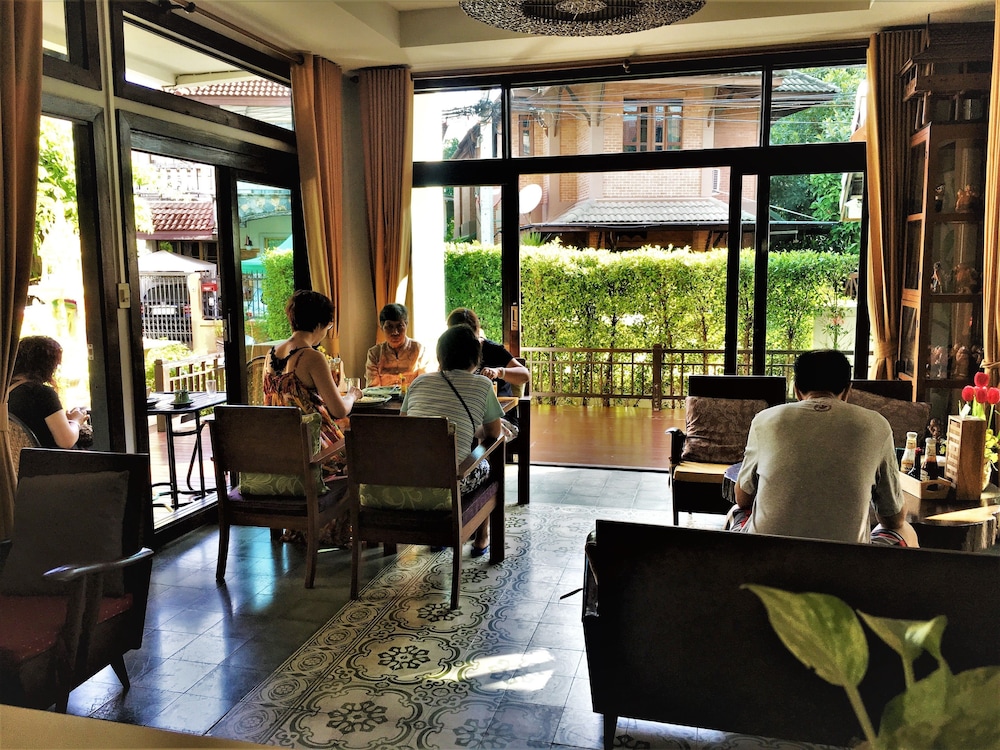 Huen Hug Chiang Mai 49/53