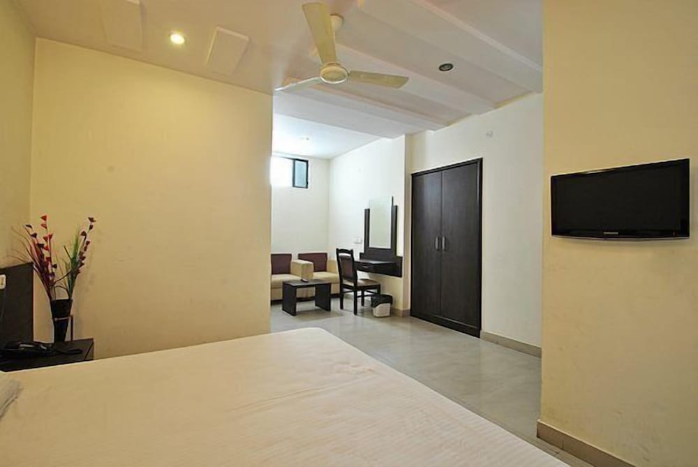 Classic 7 Hotel &amp; Restaurant 14/43
