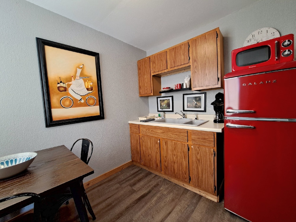 Buffalo Lodge Bicycle Resort 40/50