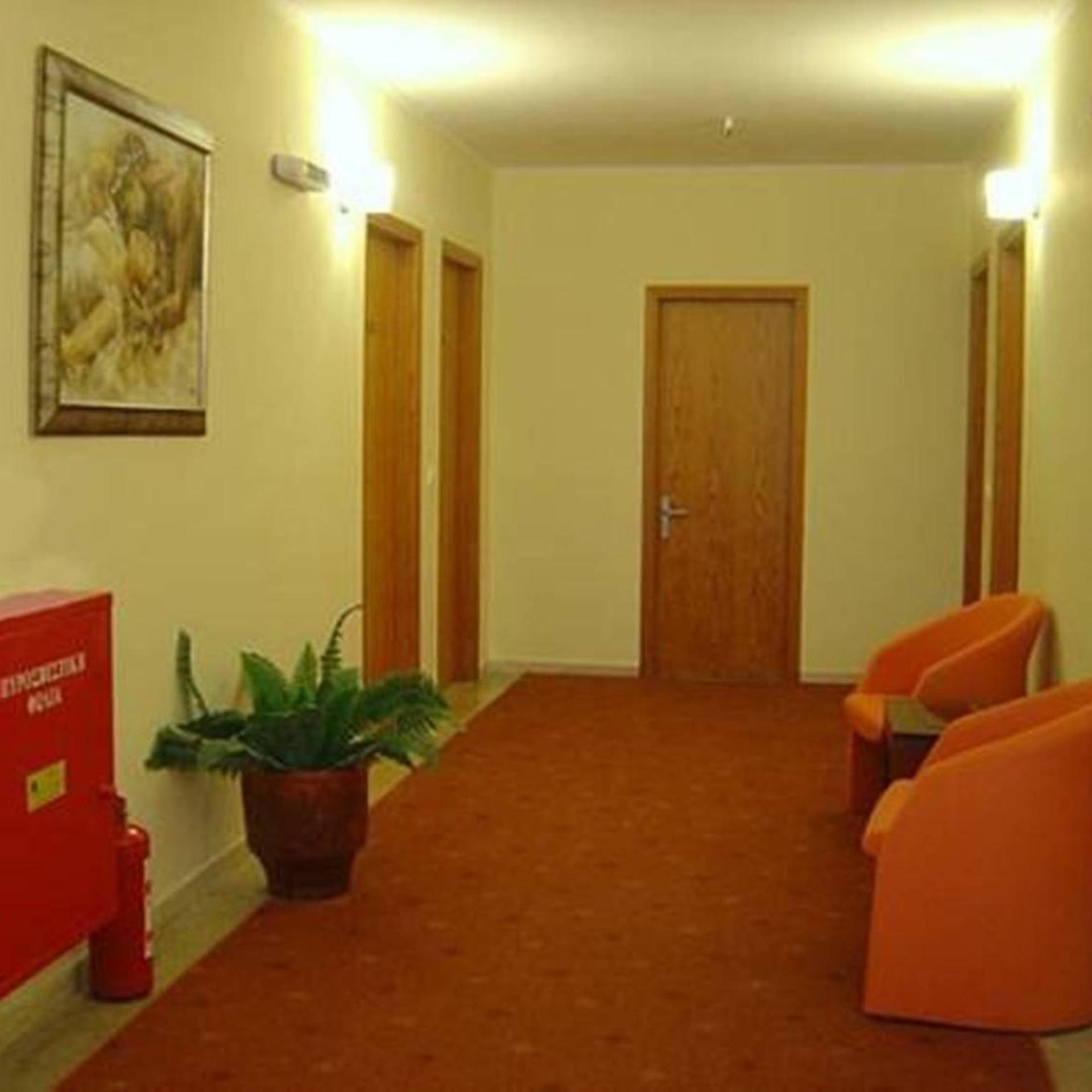 Elysee Hotel 24/48