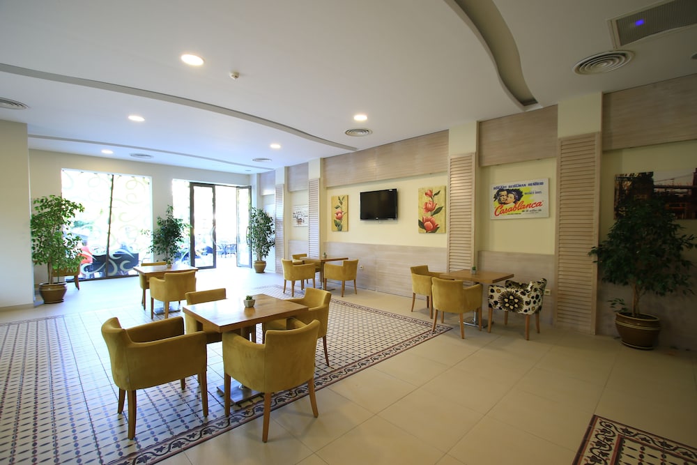 Mandarin Resort Hotel 40/66