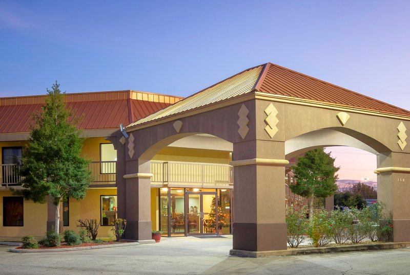 Red Roof Inn Suites Oxford 1/7