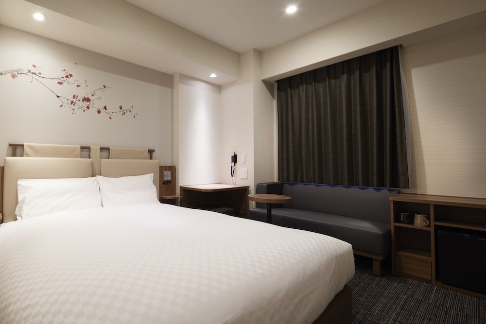 JR WEST GROUP VIA INN HAKATAGUCHI EKIMAE 7/38