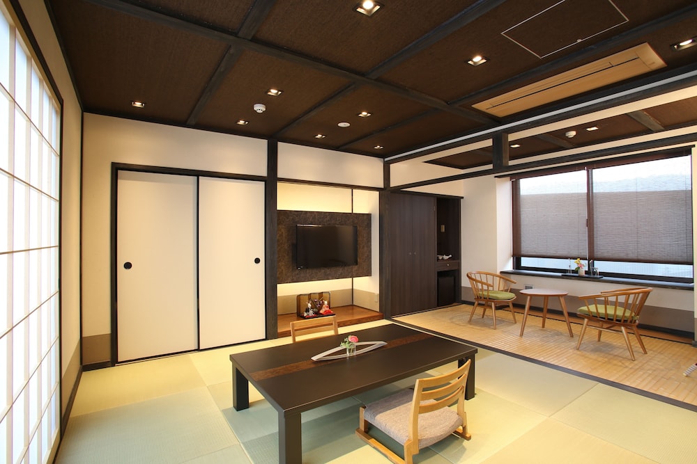 Hotel New Wakasa 58/74