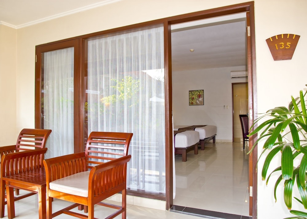 Bali Rani Hotel 48/64