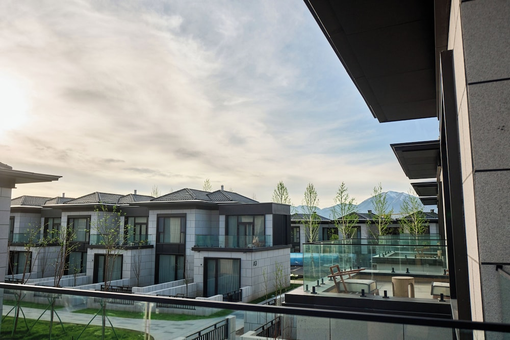 Hotel Indigo Sayram Lake by IHG، Rizhao 3/50