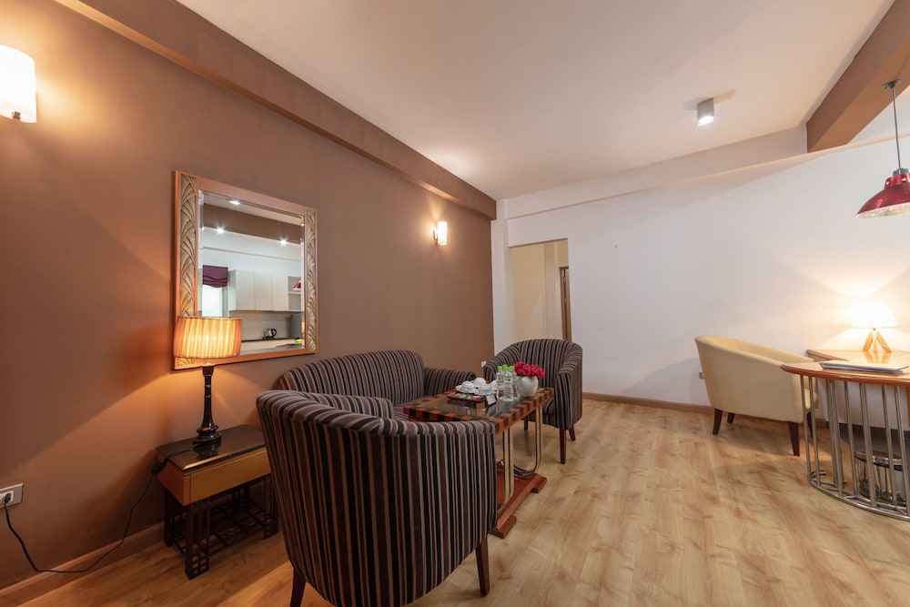 Golden Sun Villa Hotel 54/73