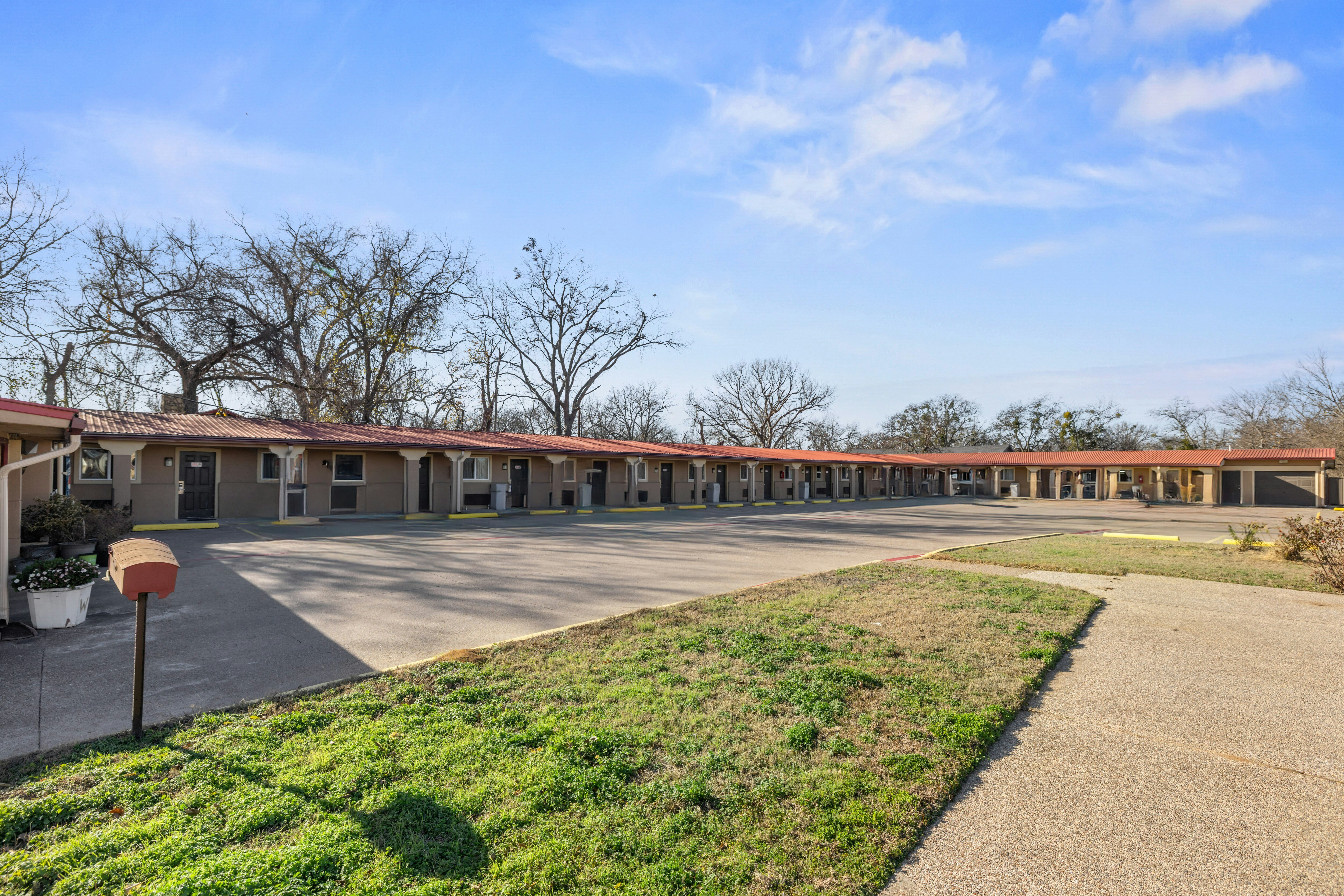Western Inn by Capital O Cleburne TX 49/60